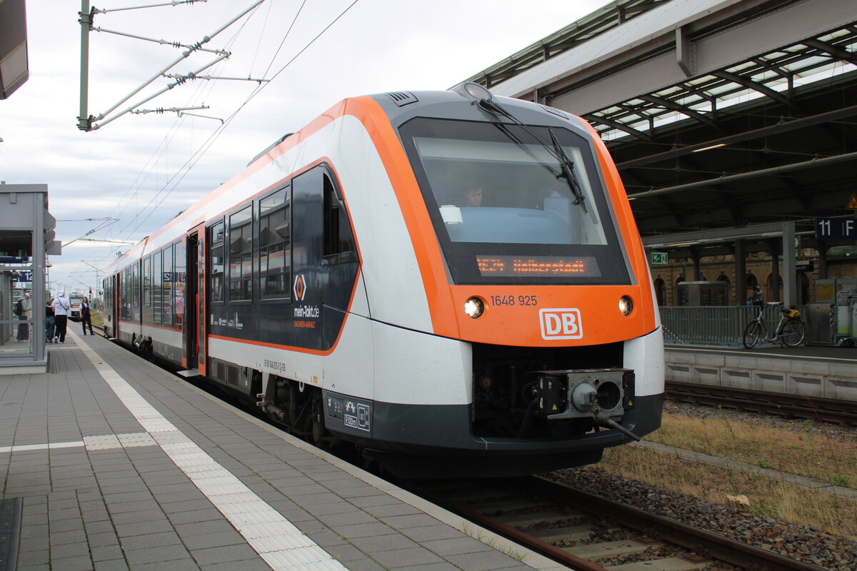 DB 1648 925 als RE 75730 nach Halberstadt Hbf, am 19.09.2026 in Halle (S) Hbf.