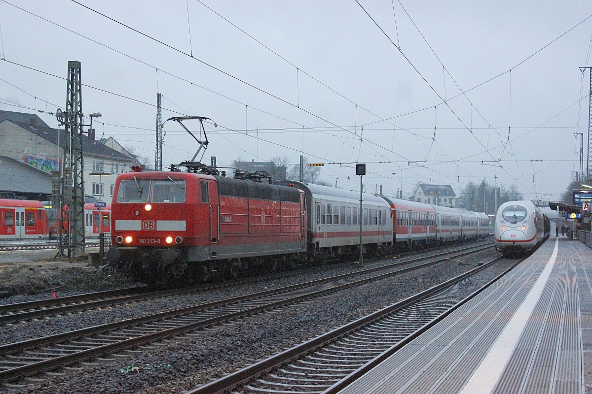 DB 181 213-0 mit Pbz 2470 nach Dortmund in Solingen Hbf, Januar 2016.