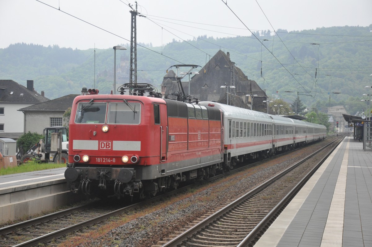 DB 181 214-8 Mosel mit IC Ostfriesland im Bahnhof Cochem aufgenommen 02/05/2014