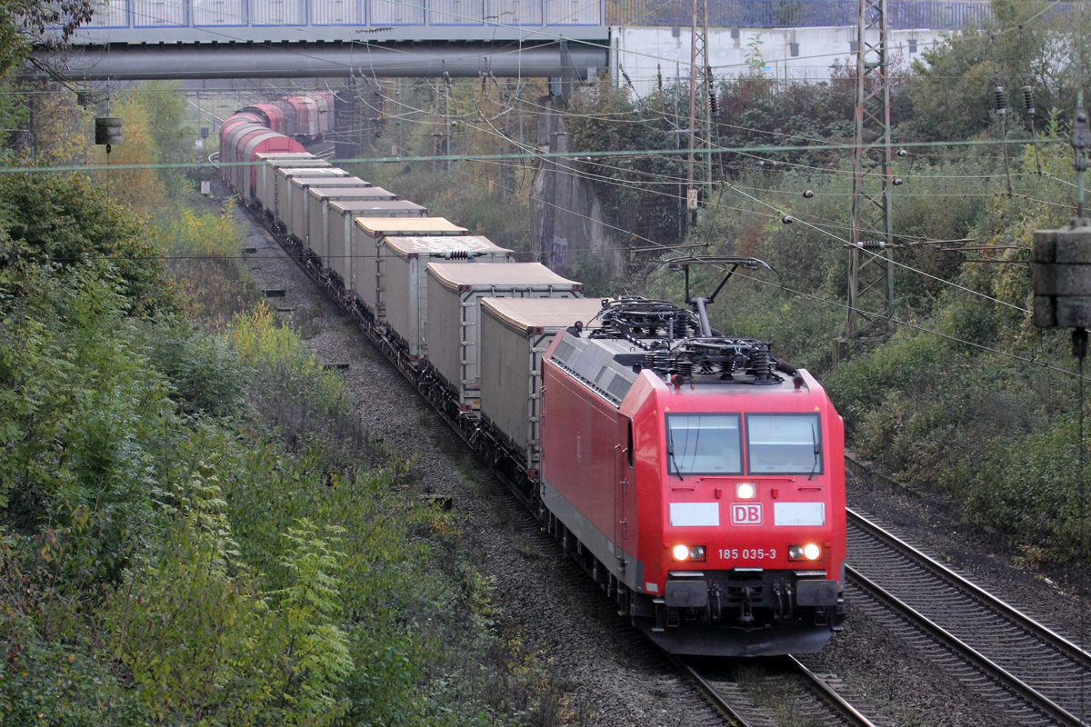 DB 185 035-3 auf der Hamm-Osterfelder Strecke mit dem  Nievenheimer  Richtung Osten in Recklinghausen 5.11.2019 