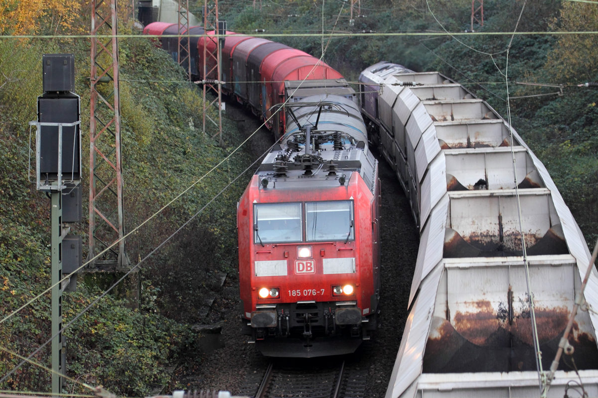 DB 185 076-7 auf der Hamm-Osterfelder Strecke in Recklinghausen 22.11.2019