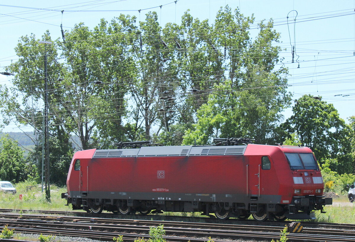 DB 185 079-1 am 30.05.2023 beim pausieren in Bebra.