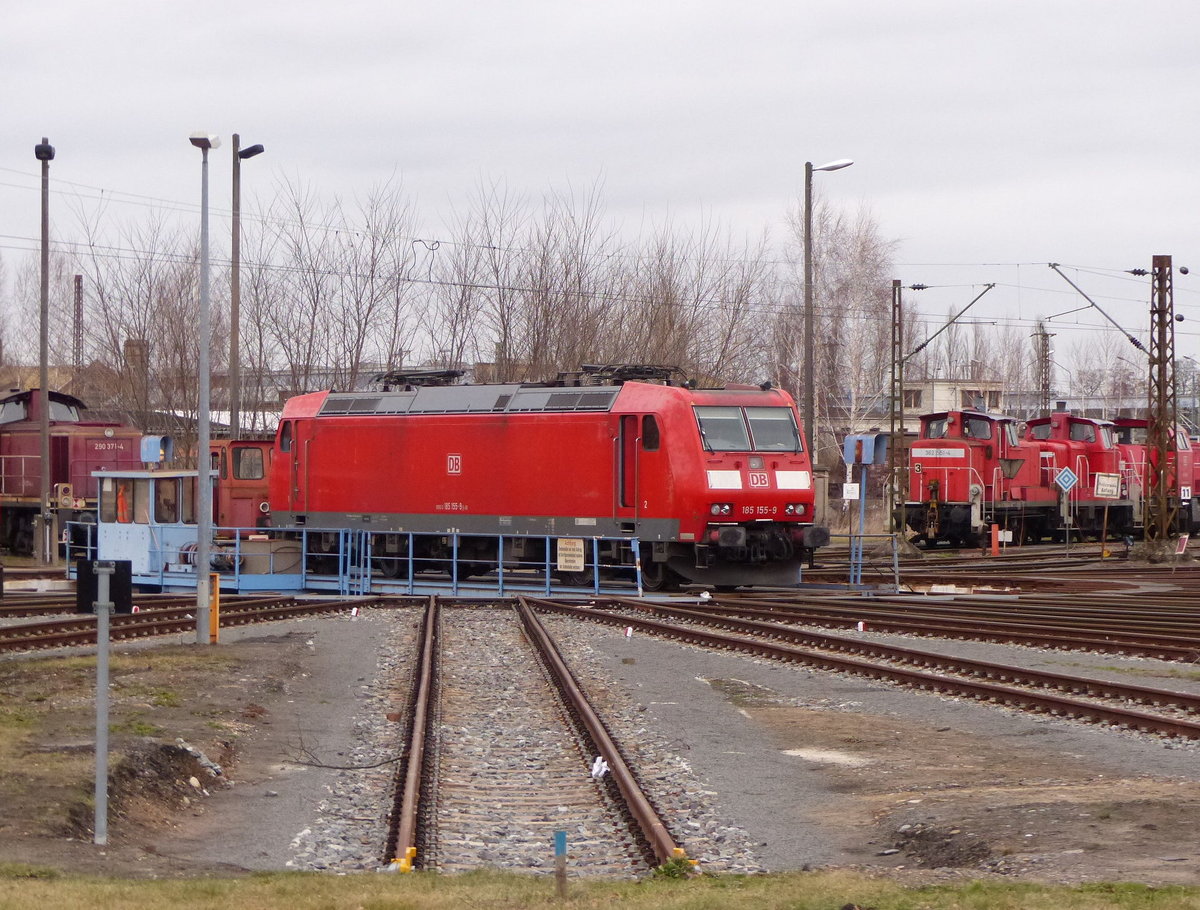 DB 185 155-9 am 28.01.2018 im Bw Leipzig-Engelsdorf. Vom dortigen Haltepunkt Leipzig Werkstättenstraße aus fotografiert.