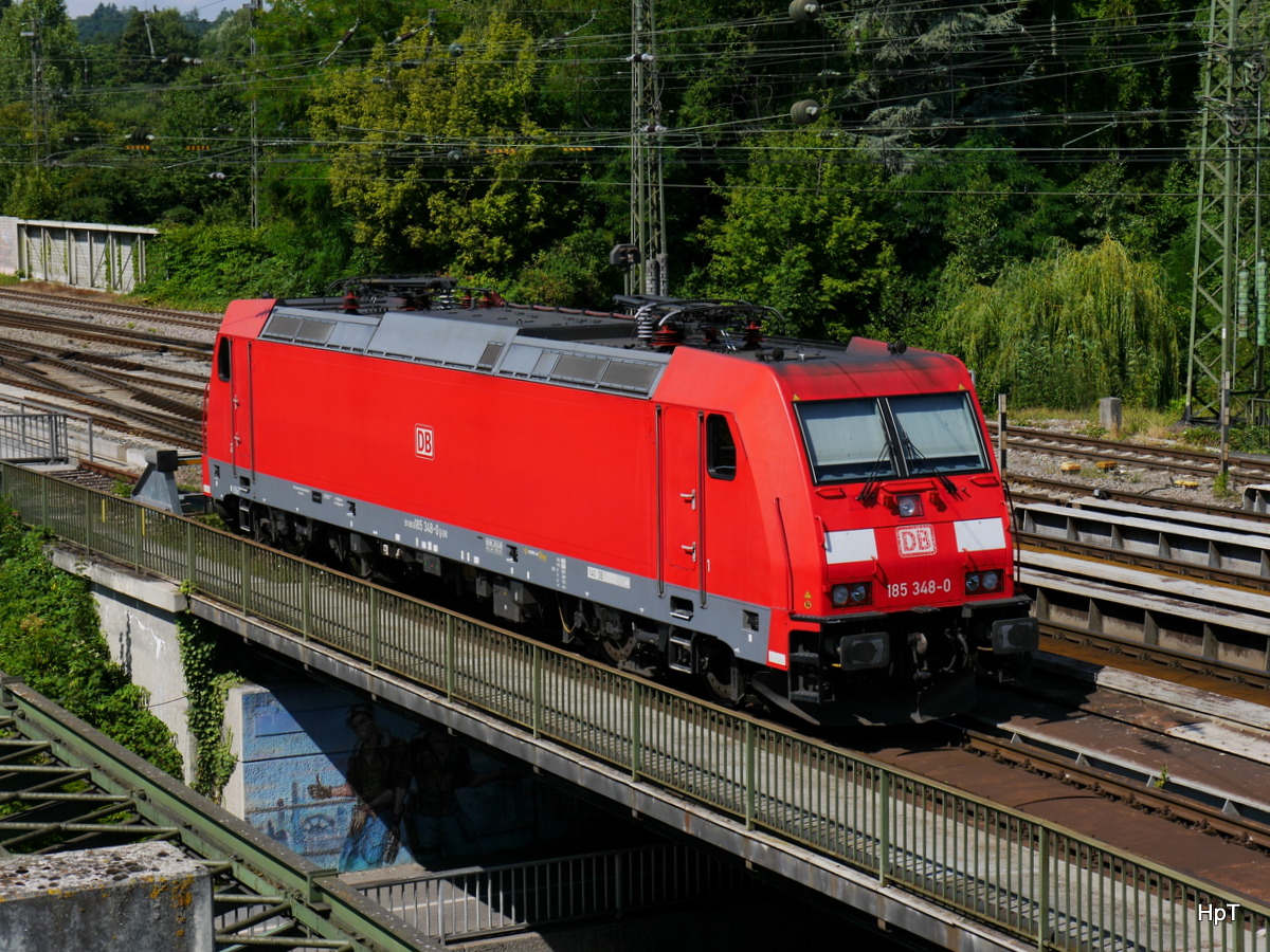 DB - 185 348-0 abgestellt im Bahnhofsareal beim Bahnbildertreffen in Singen am 02.08.2015 
