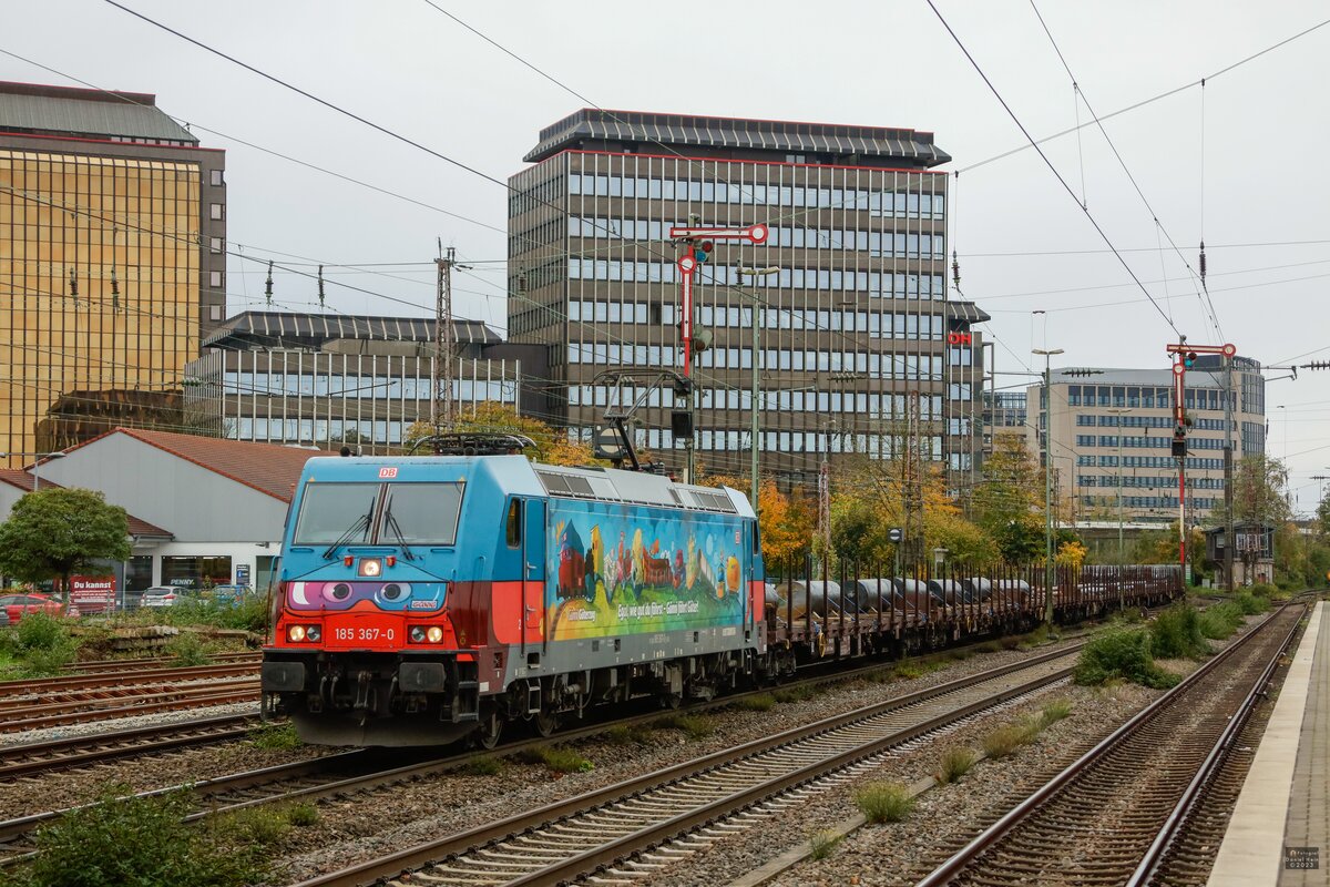 DB 185 367-0  Günni  Güterzug in Düsseldorf Rath, November 2023.