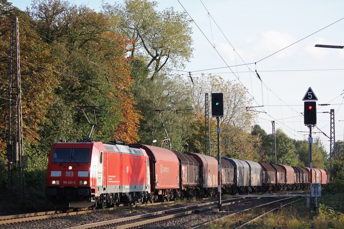DB 185 402 am 24.10.13 mit einem Stahlzug in Ratingen-Lintorf.
