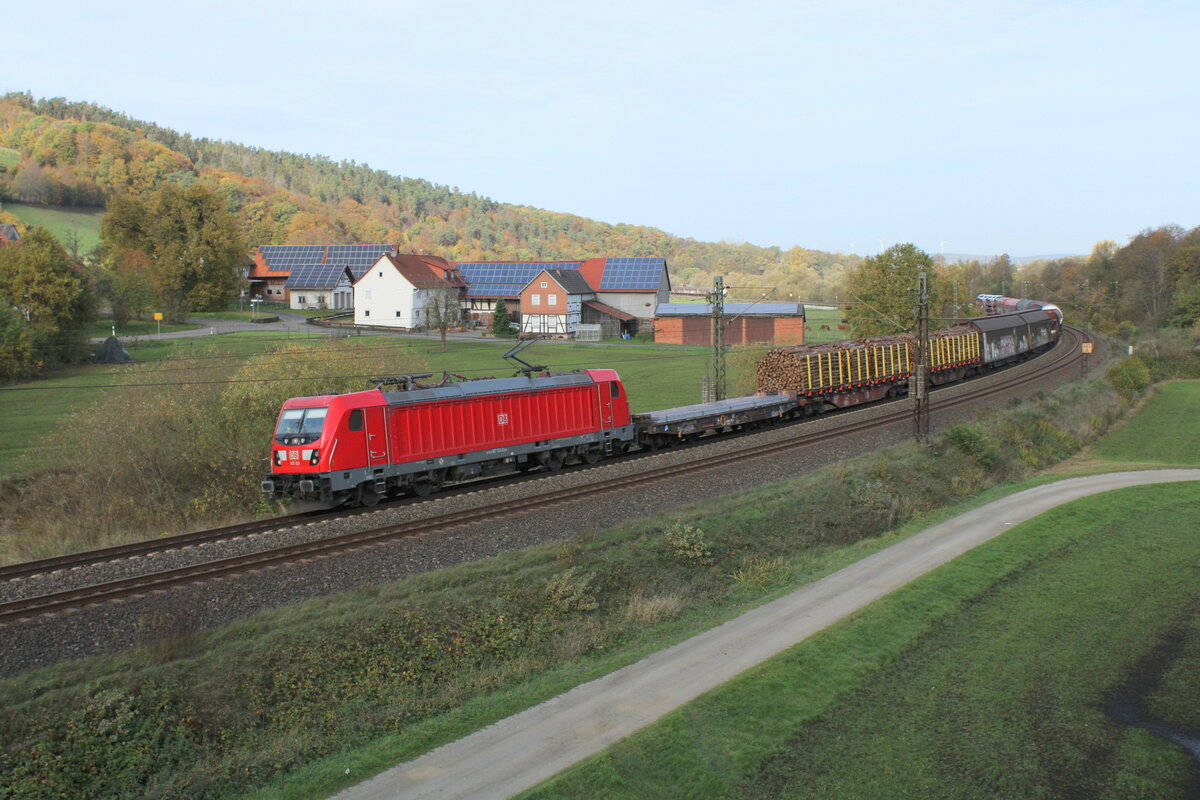 DB 187 153 mit einem gemischten Güterzug Richtung Fulda, am 28.10.2022 in Hermannspiegel.
