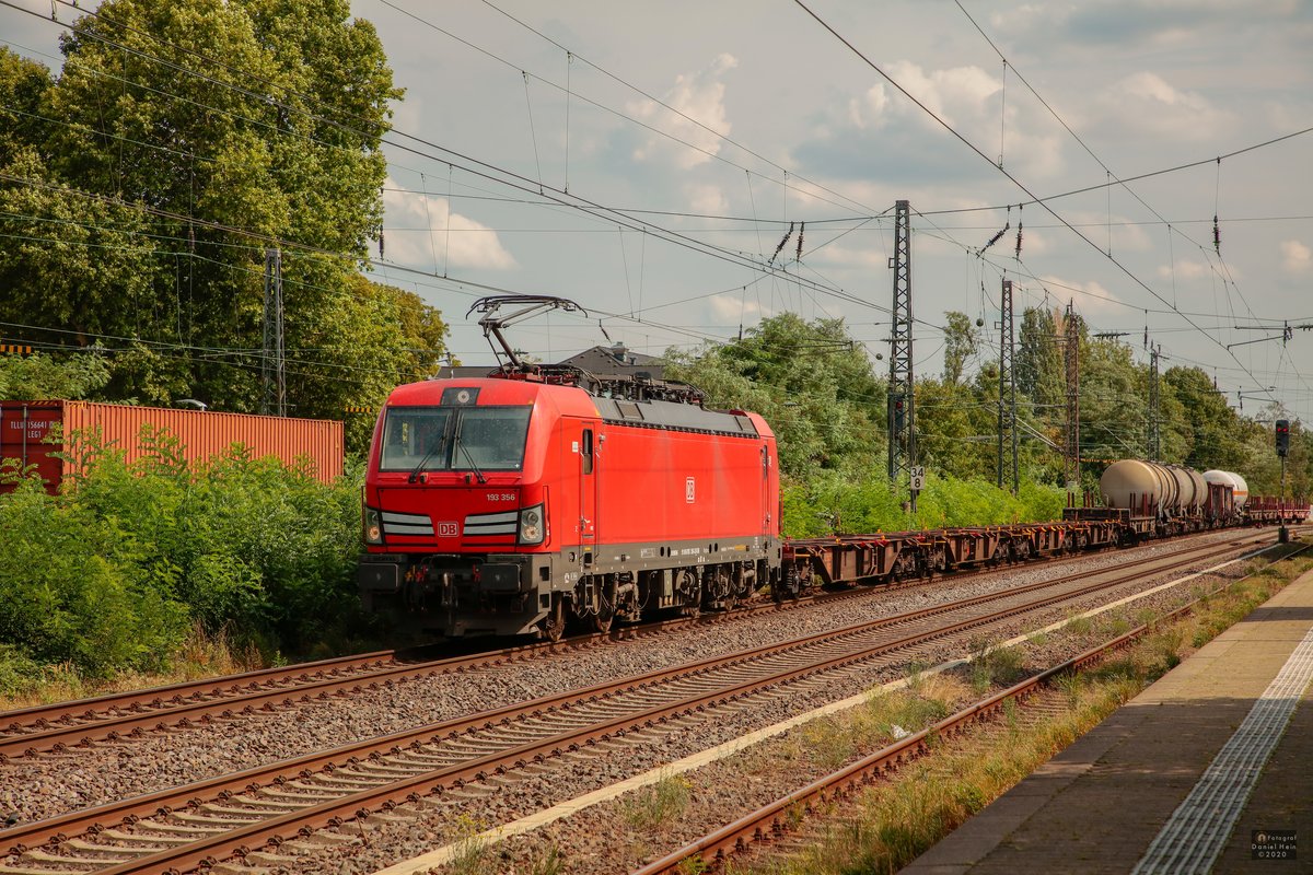 DB 193 356 mit G�terzug in Hilden, August 2020.