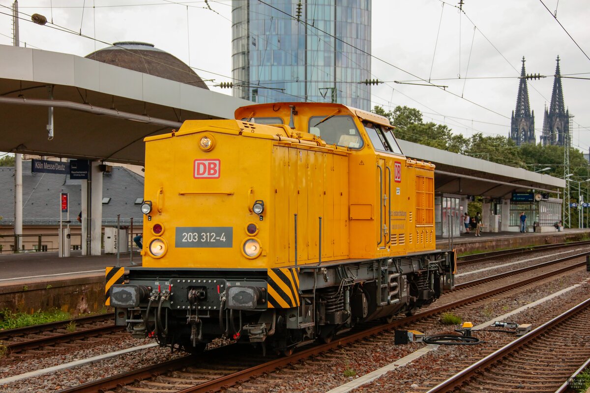 DB 203 312-4 in Köln Messe Deutz, Juli 2021.