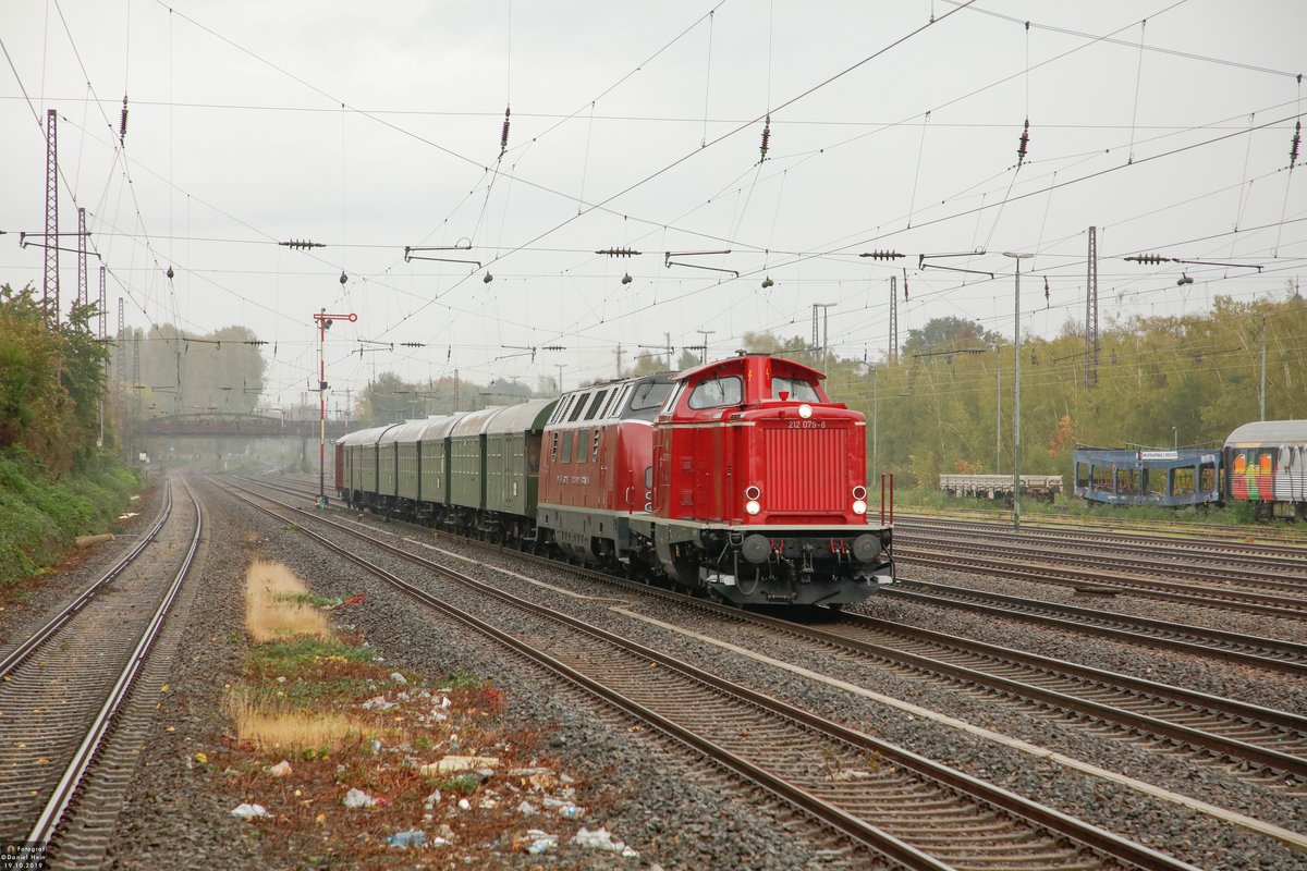 DB 212 079-8 & V200 033 in D�sseldorf Rath, Oktober 2019.