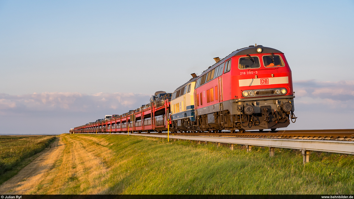 DB 218 390 & RPRS 218 488 / Sylt Shuttle / Morsum, 23. August 2021