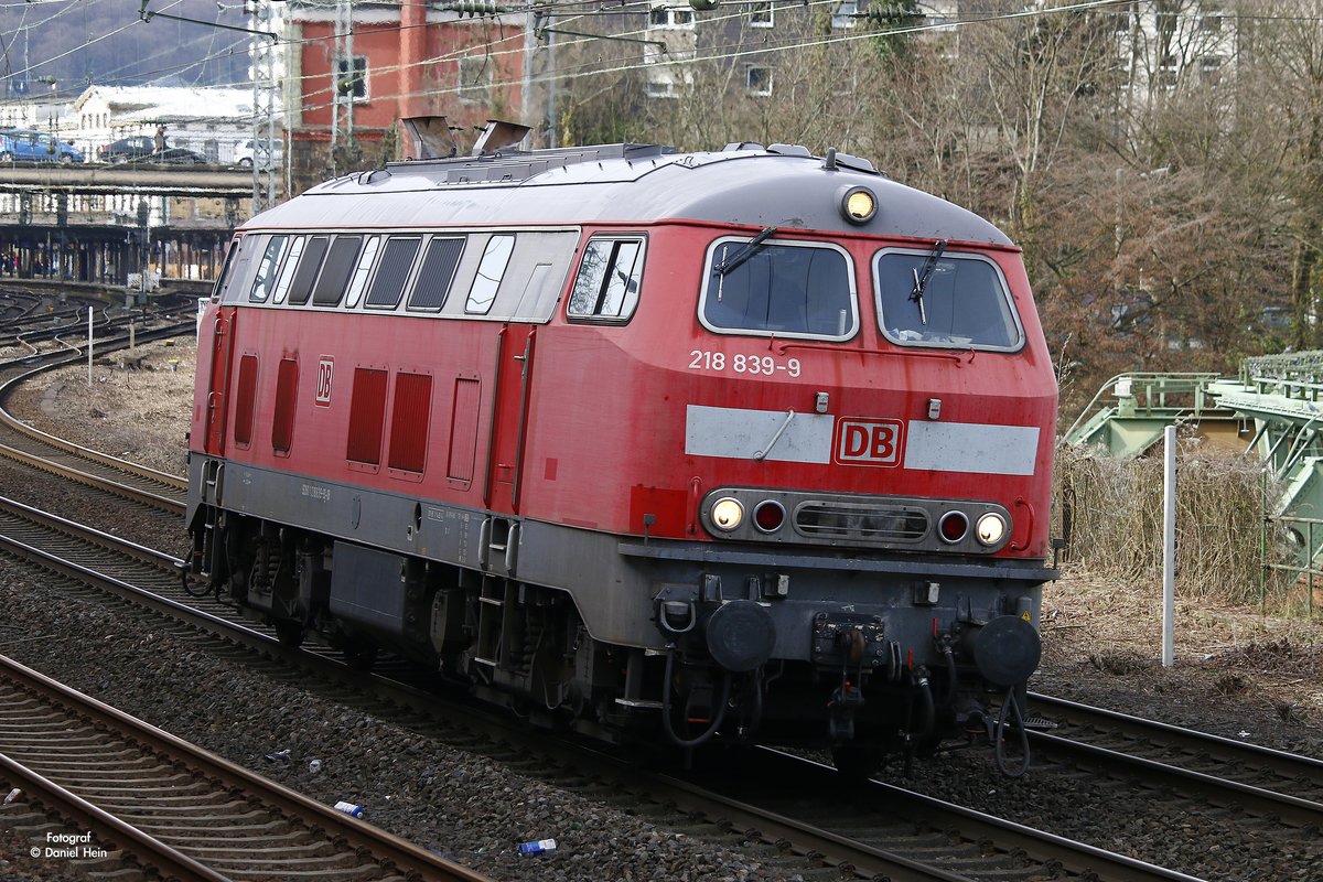 DB 218 839-9 in Wuppertal, M�rz 2017.