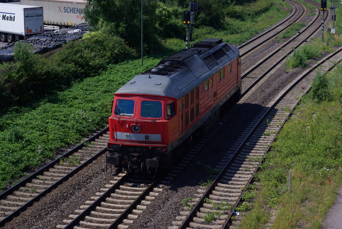 DB 232 131-3 am 2.7.2015 in Duisburg-Hochfeld Süd auf der Strecke Richtung Wanheim/Hüttenheim