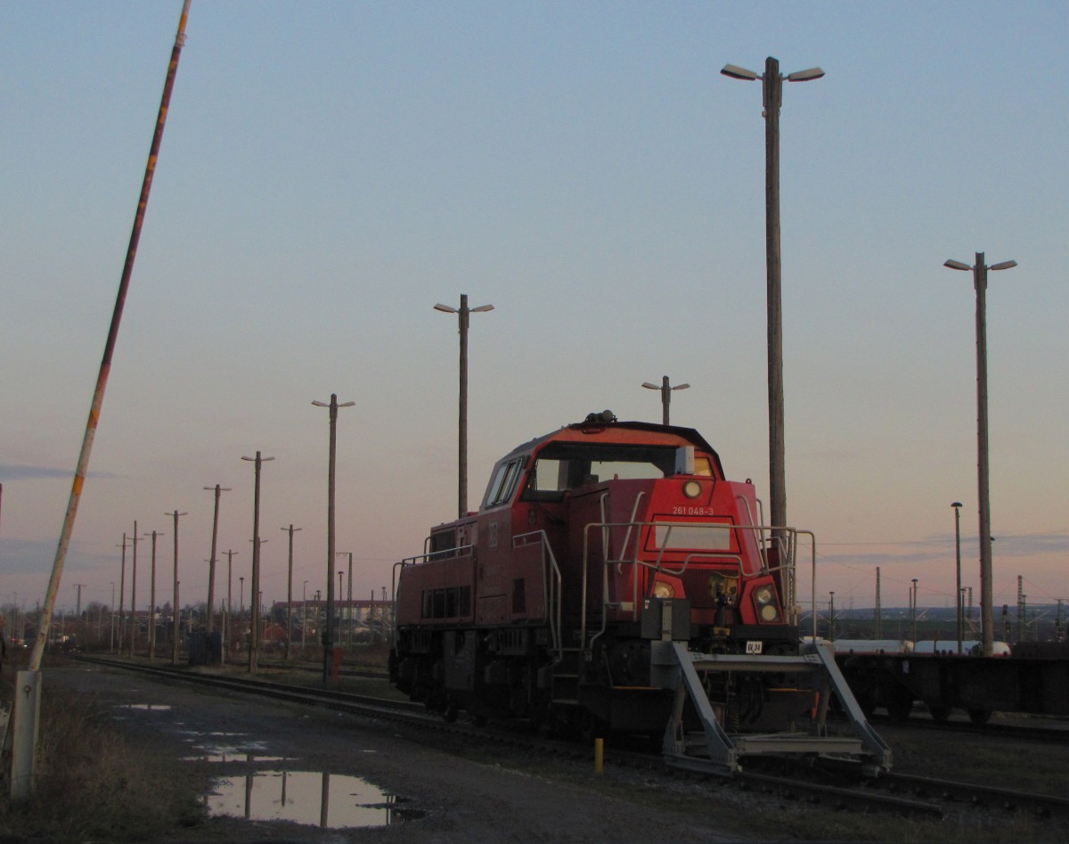 DB 261 048-3 am 19.12.2015 in Erfurt Gbf.