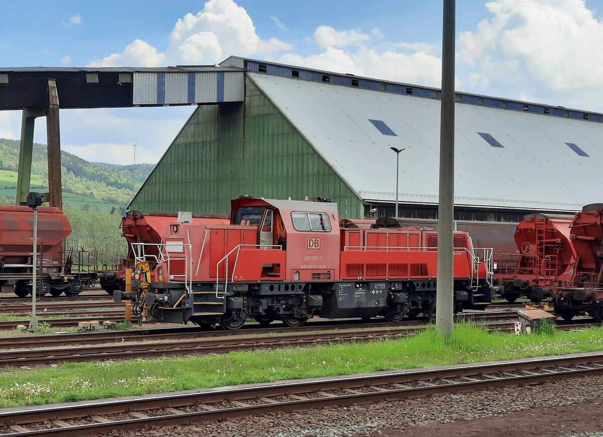 DB 261 051-7 am 19.05.2021 in Heringen (Werra).