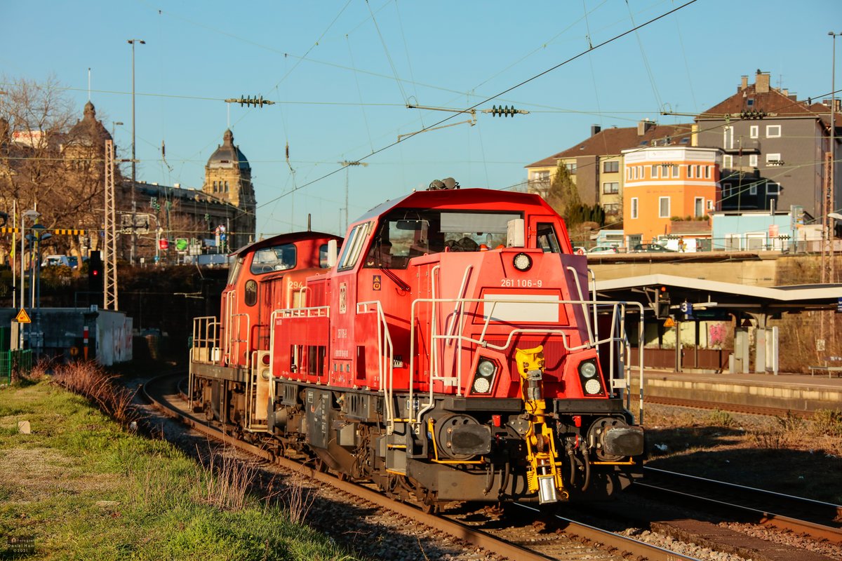 DB 261 106-9 & DB 294 in Wuppertal Steinbeck, März 2021.