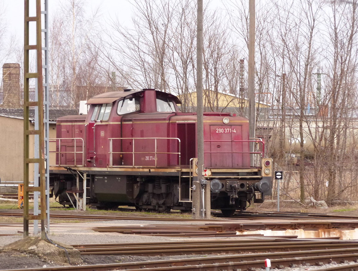 DB 290 371-4 am 28.01.2018 im Bw Leipzig Engelsdorf. Vom Hp aus fotografiert.