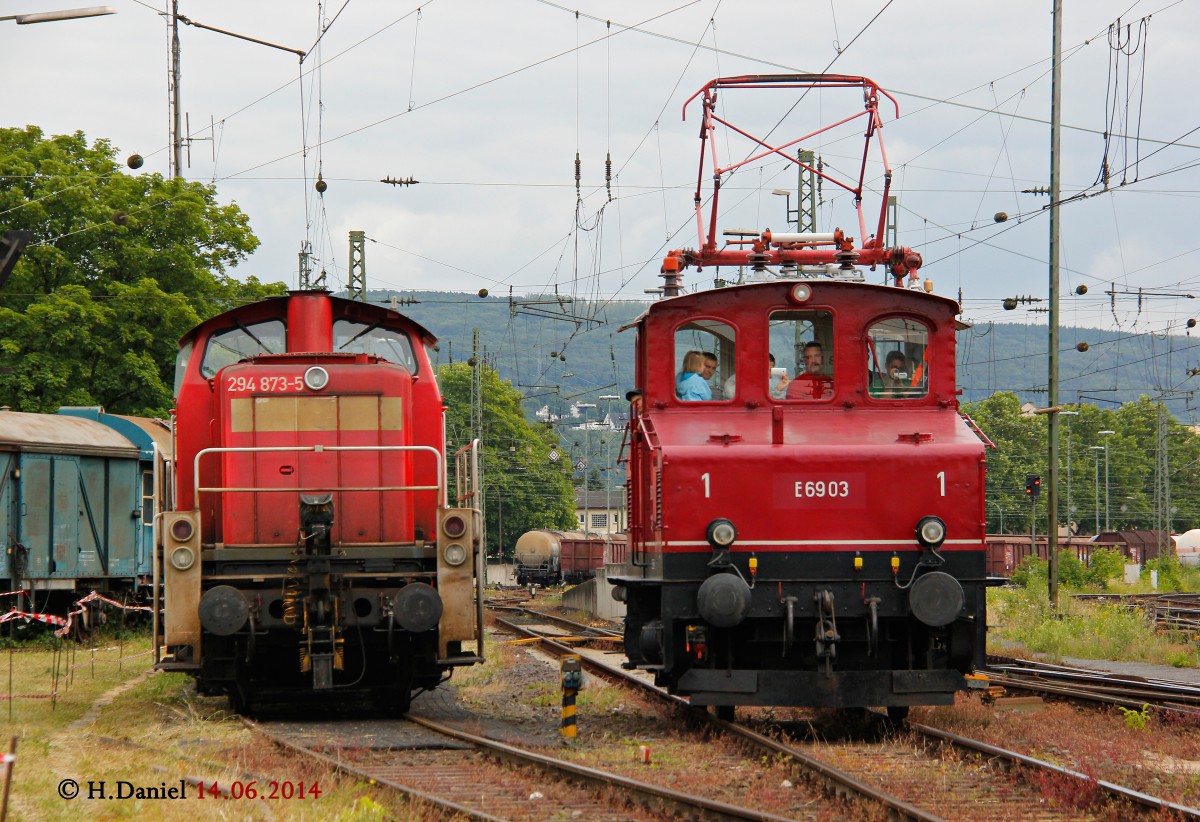 DB 294 873-5 & E69 03 im DB Museum Koblenz, Juni 2014.