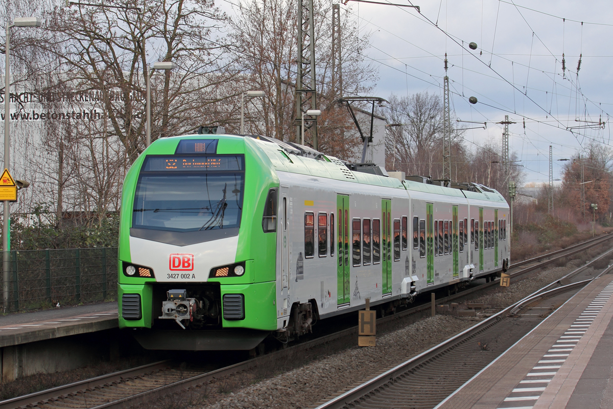 DB 3427 002 als S 2 nach Dortmund in Recklinghausen-Süd 14.2.2022