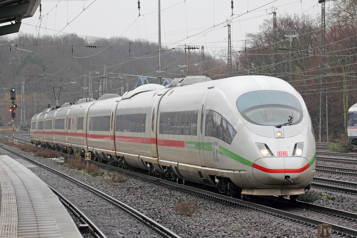DB 403 017-7 in Köln-West 6.2.2021