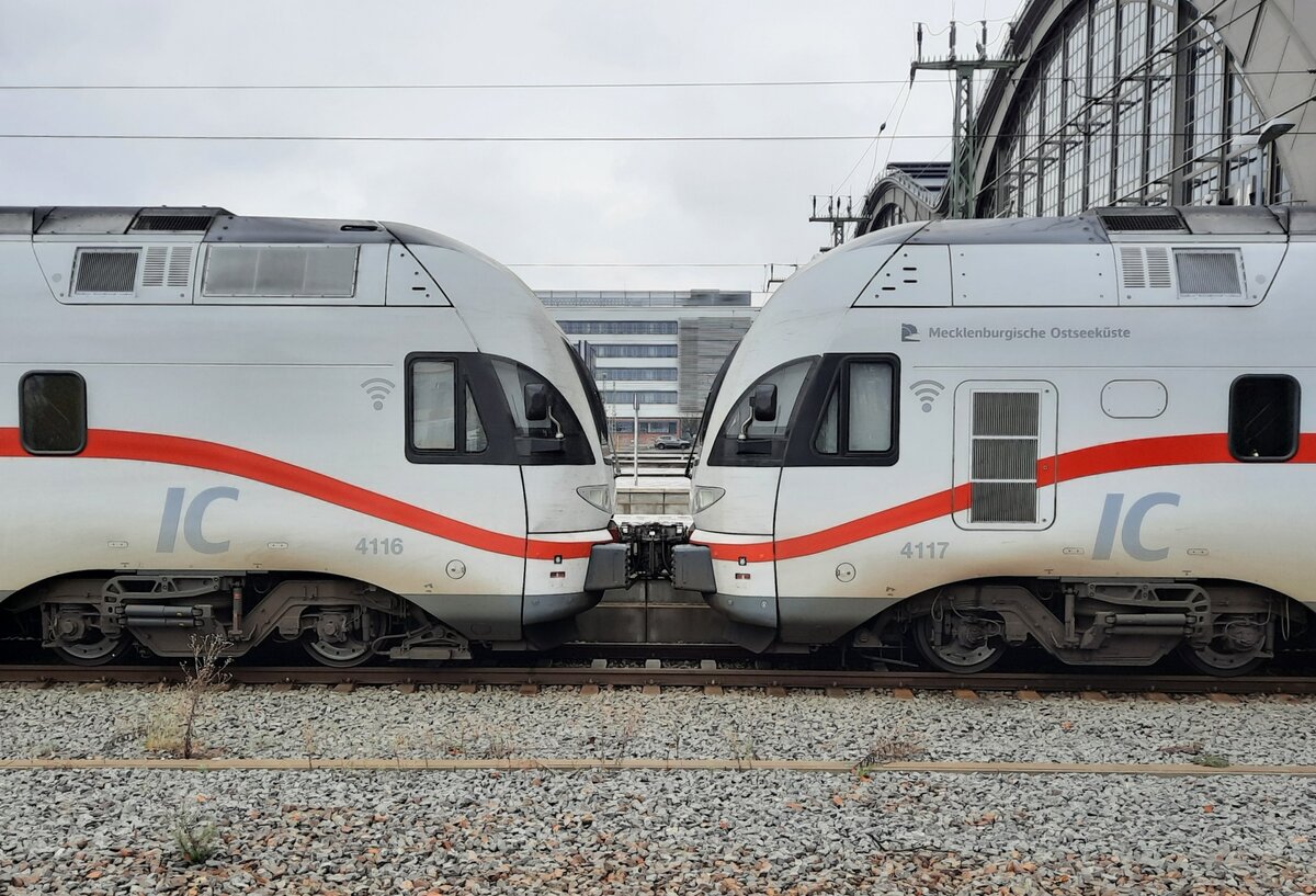 DB 4110 116 + 4110 117  Mecklenburgische Ostseeküste  am 05.11.2021 als Dienstfahrt in Leipzig Hbf.