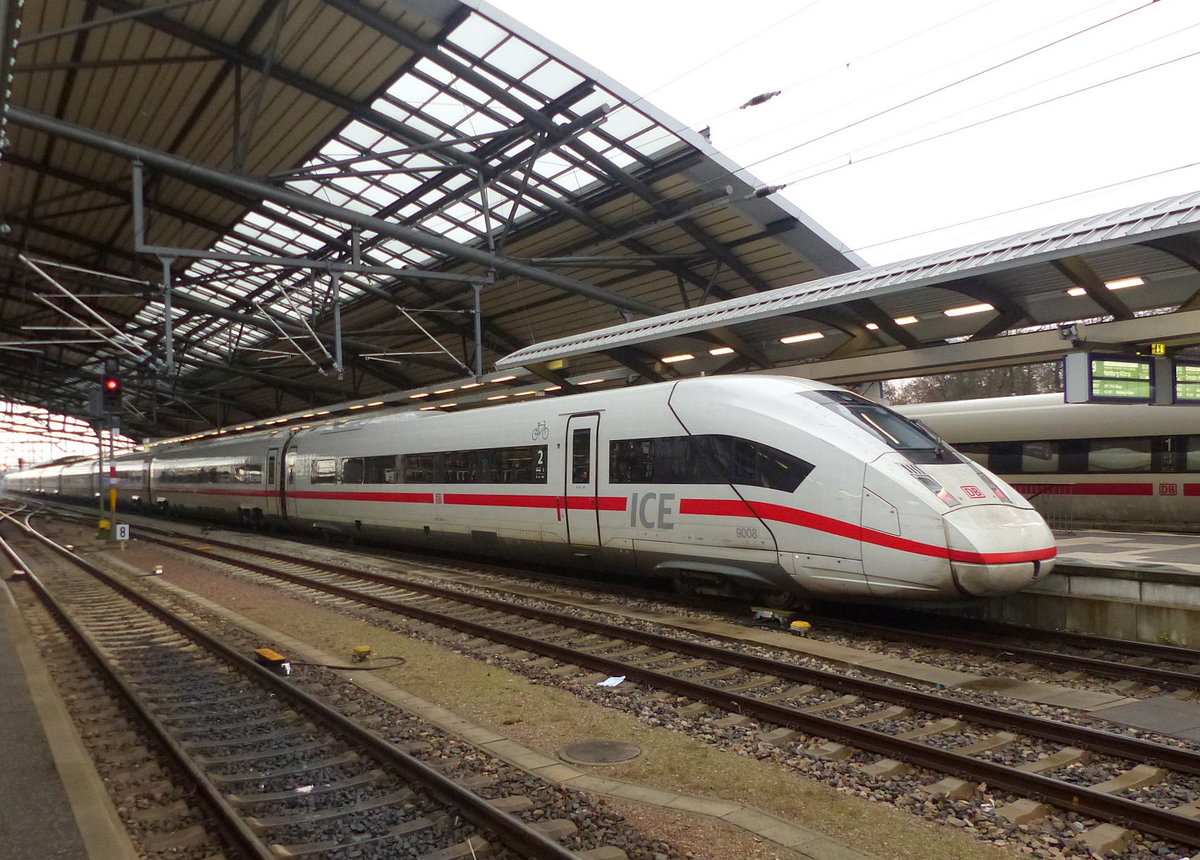 DB 412 008 (Tz 9008) als ICE 602 von München Hbf nach Hamburg-Altona, am 06.01.2019 in Erfurt Hbf.