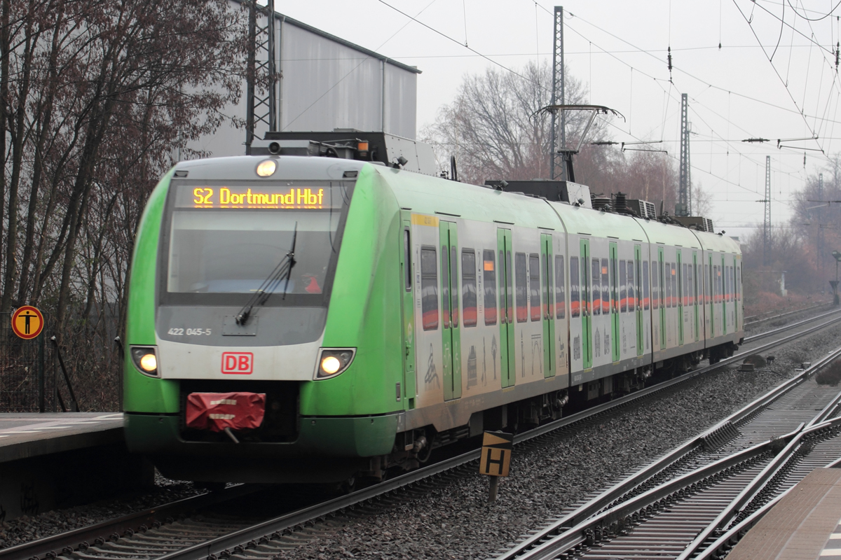 DB 422 045-6 als S 2 nach Dortmund Hbf. in Recklinghausen-Süd 4.1.2019