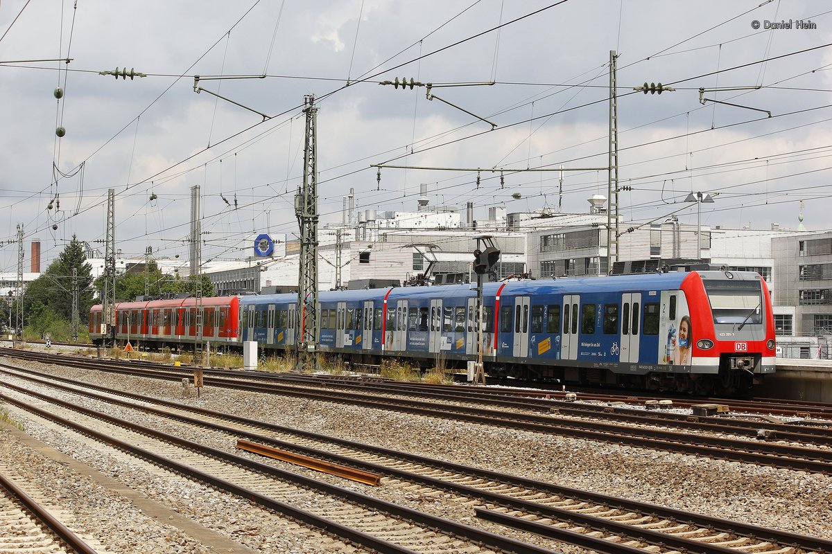 DB 423 201-3  Werbetriebwagen  in M�nchen Heimeranplatz, Juli 2016.