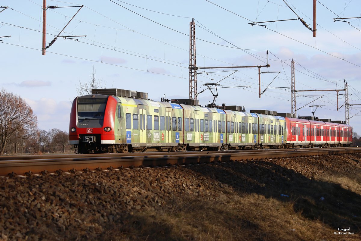 DB 424 508  Bundeswehrwerbung  als S1 in Dedensen G�mmer, Februar 2017.
