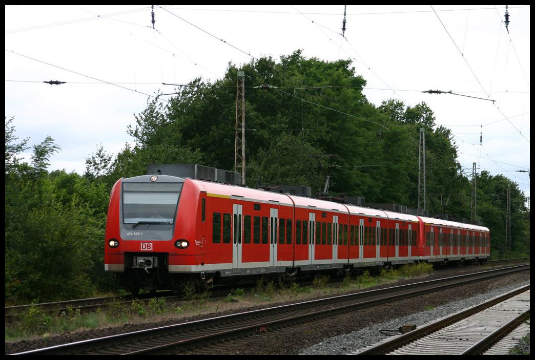 DB 424503 nach Haste am 13.08.2005 um 11.23 Uhr in Linsburg.