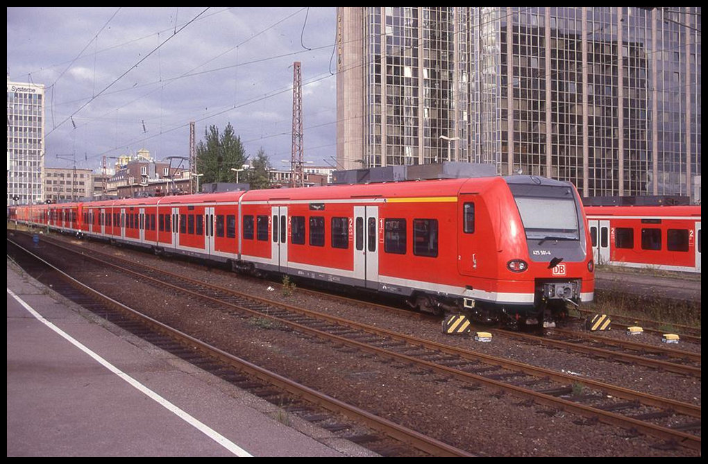 DB 425001 am 8.9.01 im HBF Essen.
