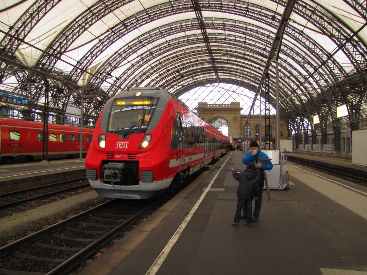 DB 442 813 als RE 17070  Saxonia  nach Leipzig Hbf, am 05.01.2013 in Dresden Hbf.