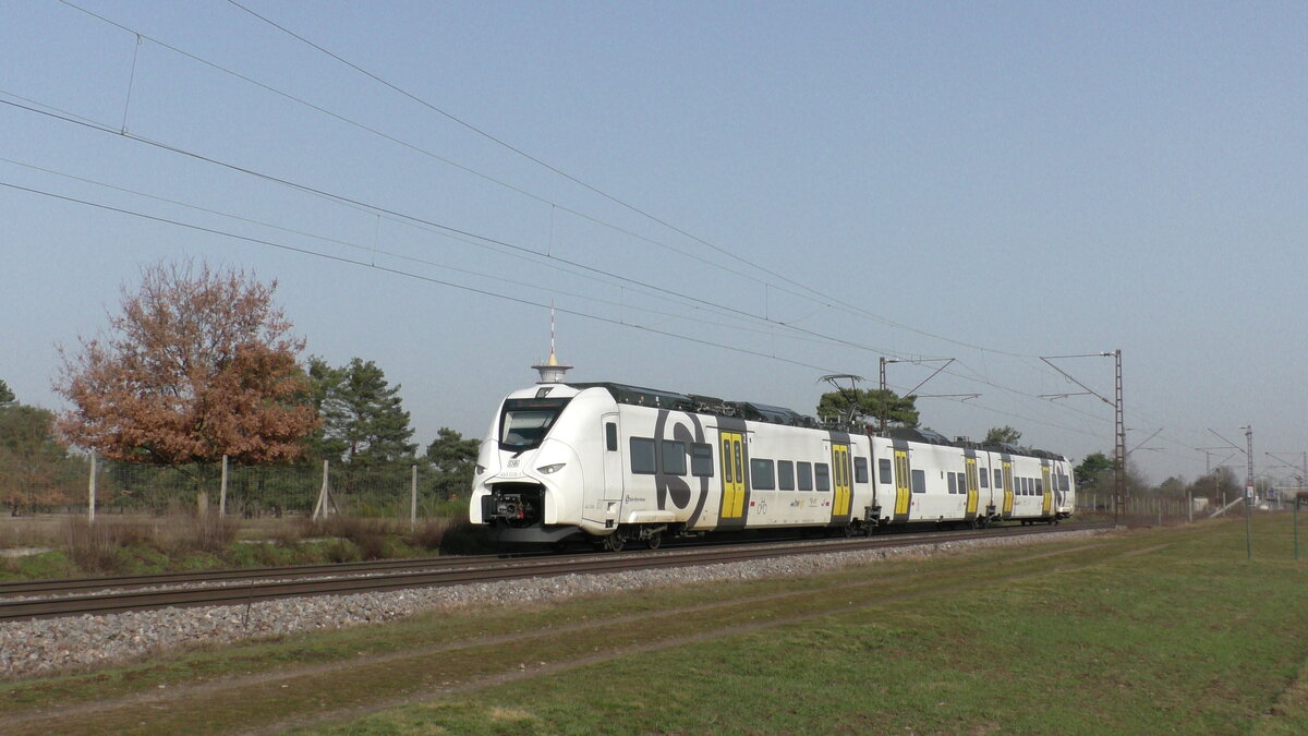 DB 463 028-1 der S-Bahn Rhein-Neckar fährt als S9 durch Wiesental Richtung Karlsruhe. (23.02.2021)