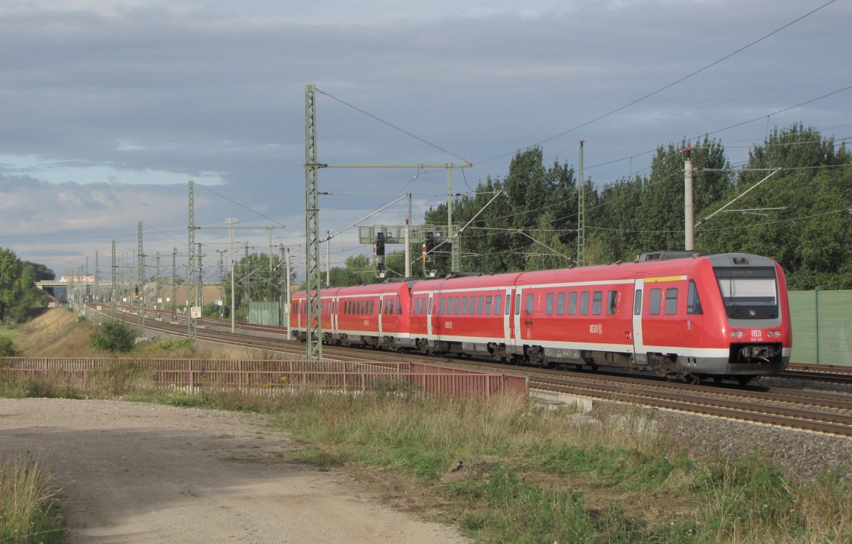 DB 612 145 als RE 3702 von Altenburg nach Erfurt Hbf, am 19.09.2015 in Erfurt Azmannsdorf.