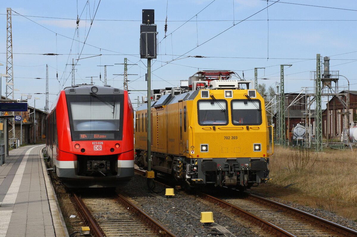 DB 623 026-1  Seebad Ueckermünde  auf RE4 (Stadttore-Linie) nach Bützow [WB] + DB Netz 702 203 / 99 80 9163 003-3 | Pasewalk [WP] | April 2022