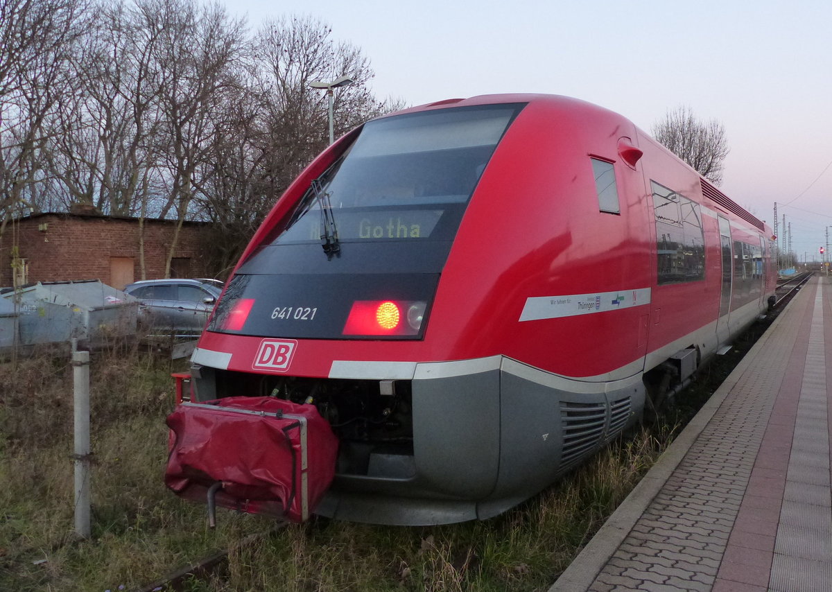 DB 641 021 als RB 16393 aus Bad Langensalza, am 07.12.2017 in Gotha.
