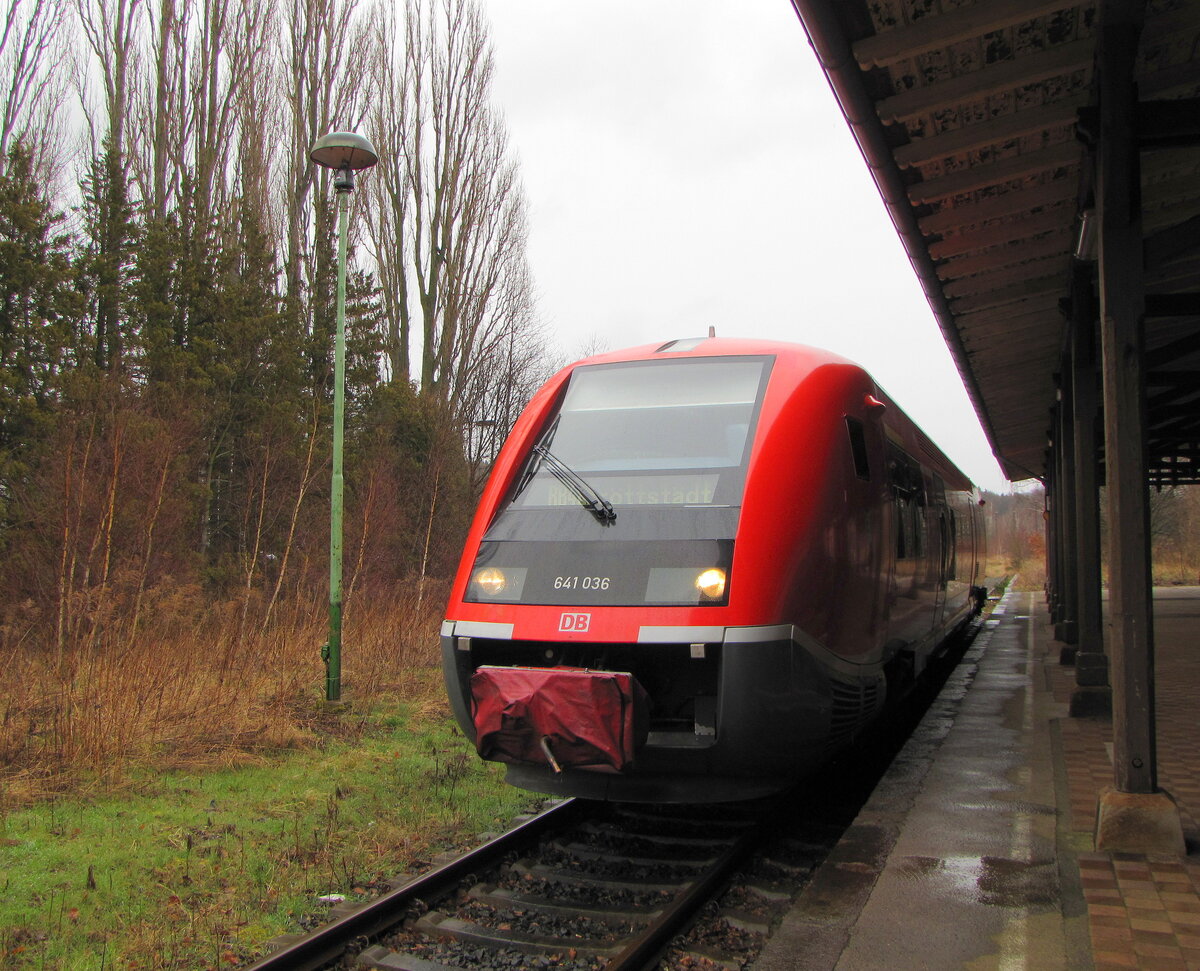 DB 641 036 als RB 16042 nach Fröttstädt, am 25.03.2016 in Friedrichroda.