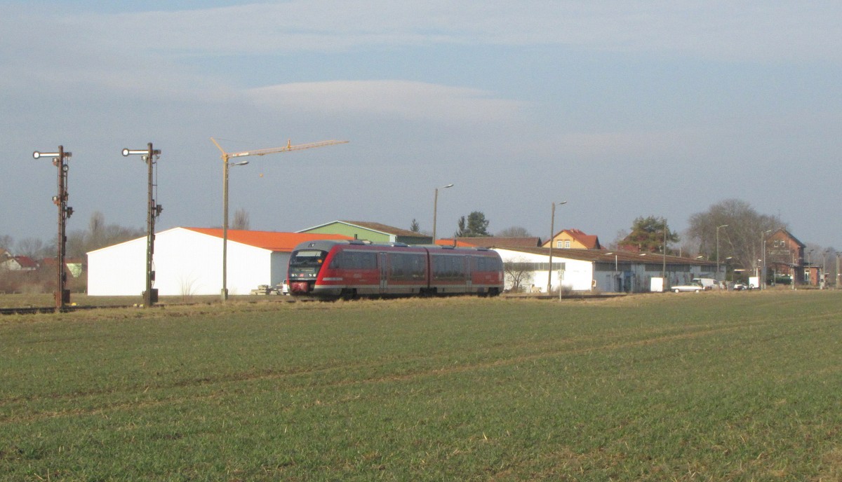 DB 642 031 als RE 16106 von Erfurt Hbf nach Wolkramshausen, am 20.02.2015 in Kühnhausen.