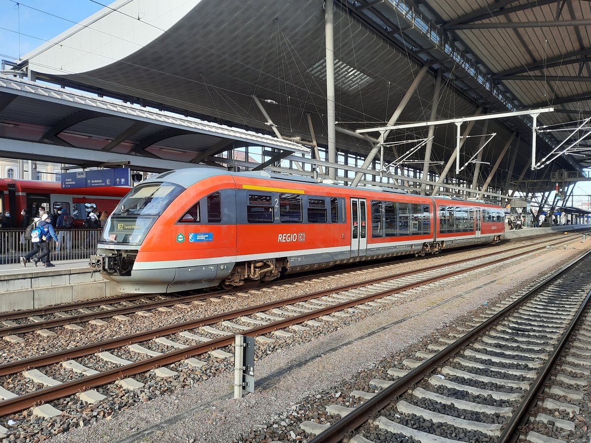 DB 642 508  Bahnland Bayern  als RE 16262 nach Kassel-Wilhelmshöhe, am 19.02.2021 in Erfurt Hbf.