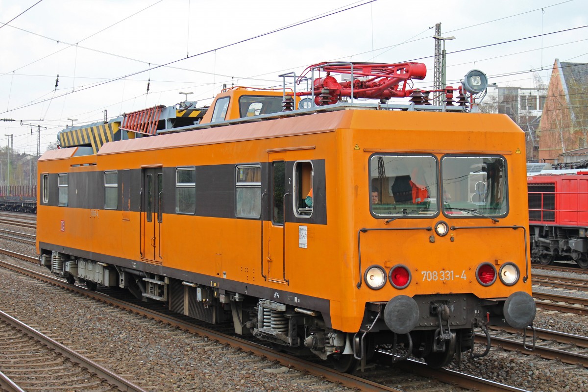DB 708 331 am 26.3.14 in Düsseldorf-Rath.