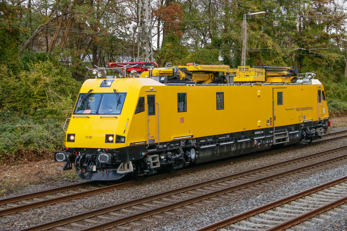 DB 711 201 Netz Instandhaltung in Wuppertal, Oktober 2018.