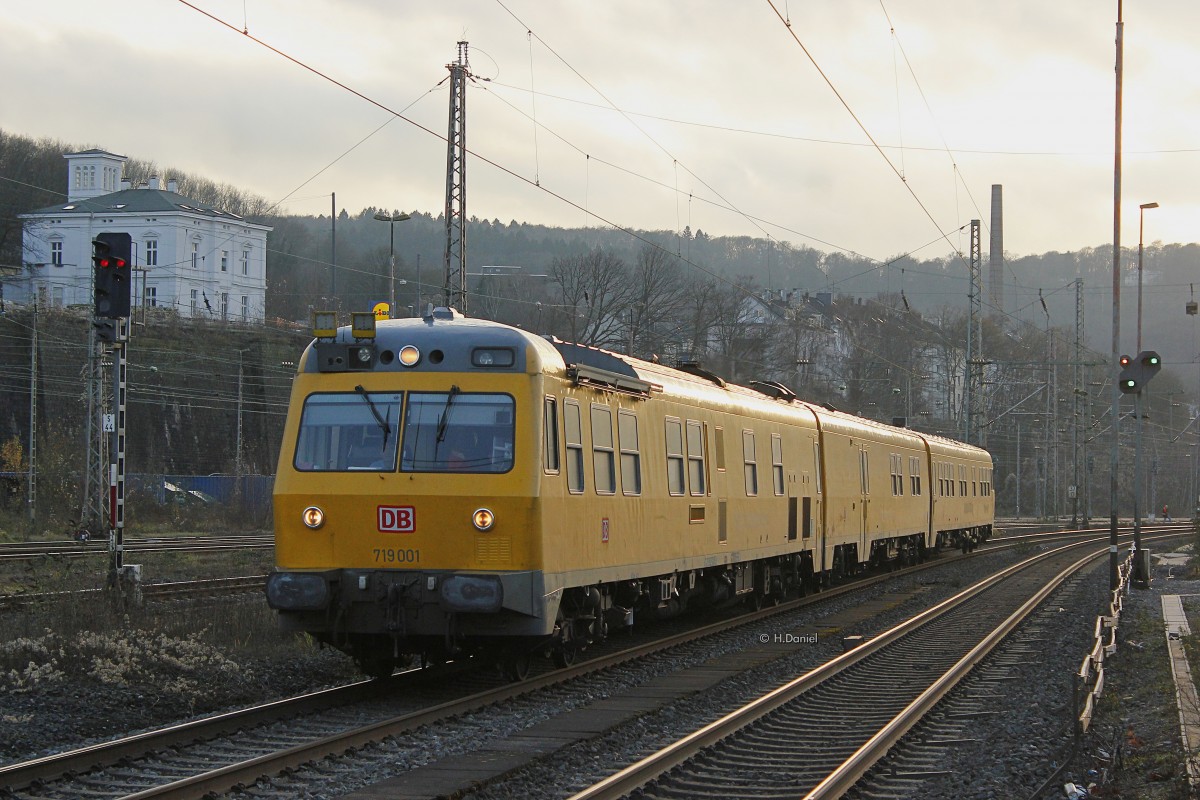 DB 719 001 Messzug in Wuppertal Steinbeck, Dezember 2015.