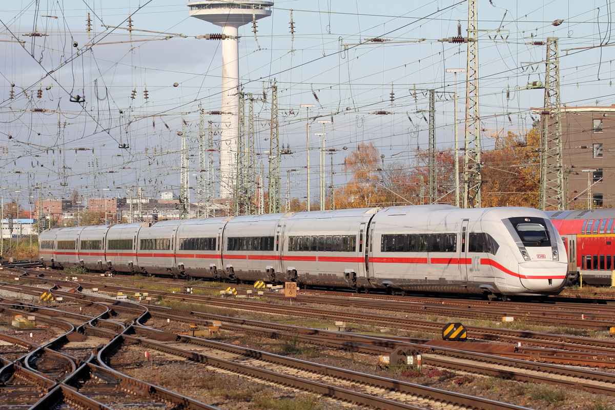 DB 812 056-0 (Tz9456) in Bremen 5.11.2021