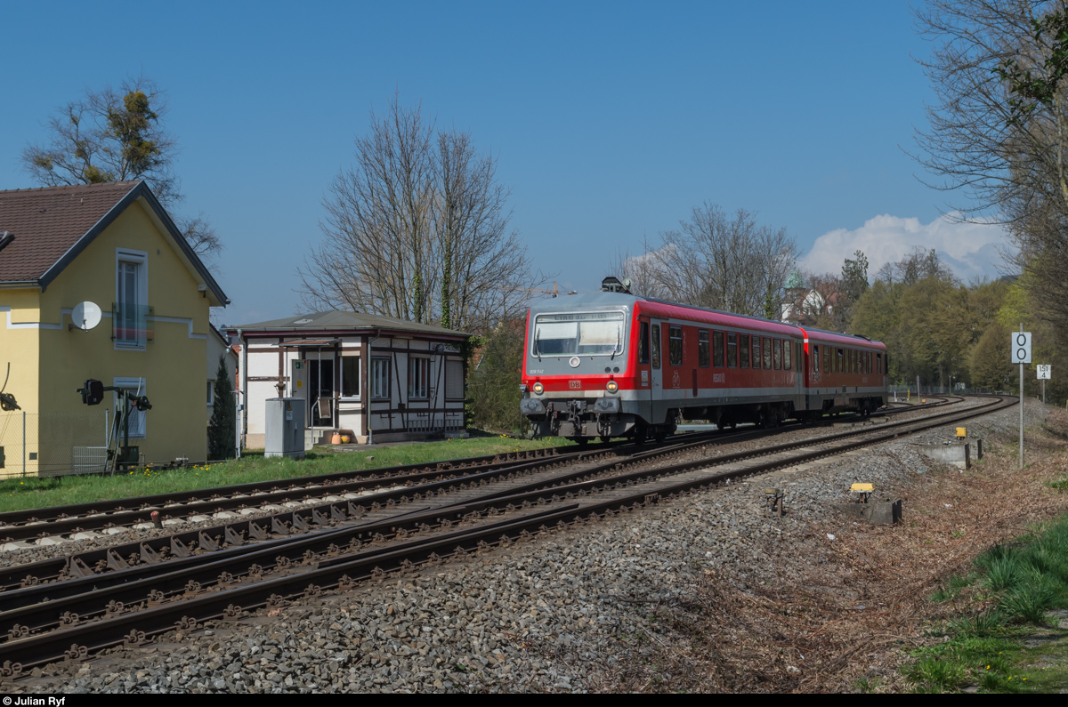 DB 928 542 als RB 22856 aus Aulendorf durchfährt am 4. April 2016 den Abzweig Lindau Aeschach.