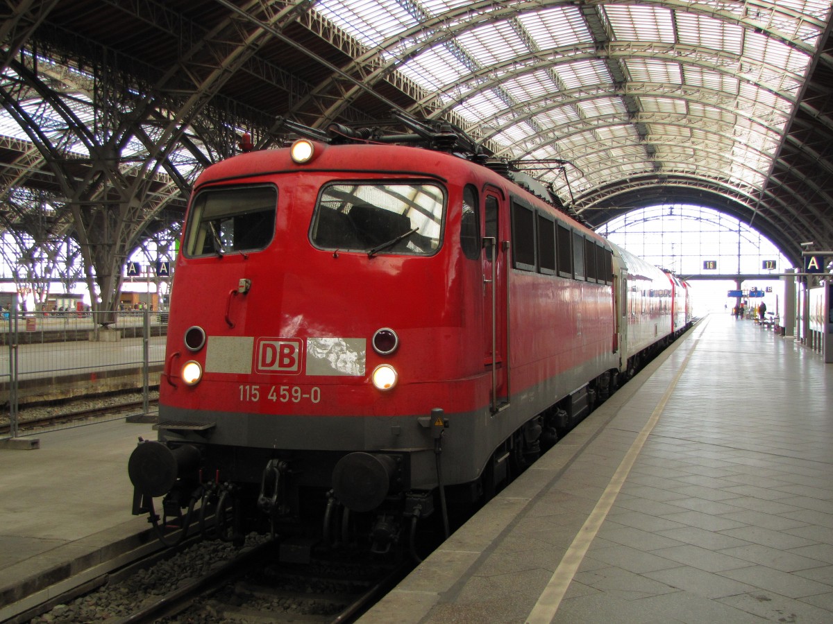DB AutoZug 115 459-0 mit dem PbZ 2467 aus Berlin Lichtenberg, am 20.02.2014 in Leipzig Hbf.