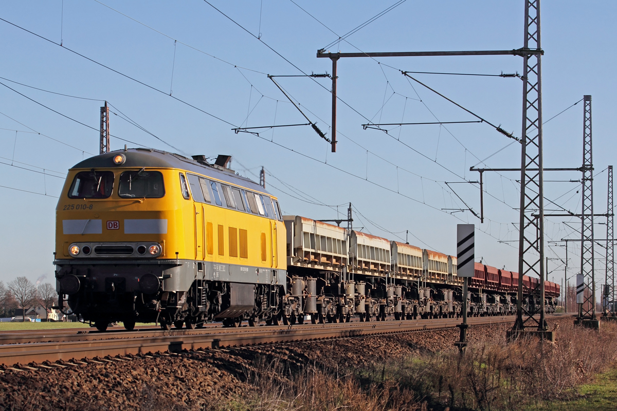 DB Bahnbau 225 010-8 in Dedensen-Gümmer 5.2.2020