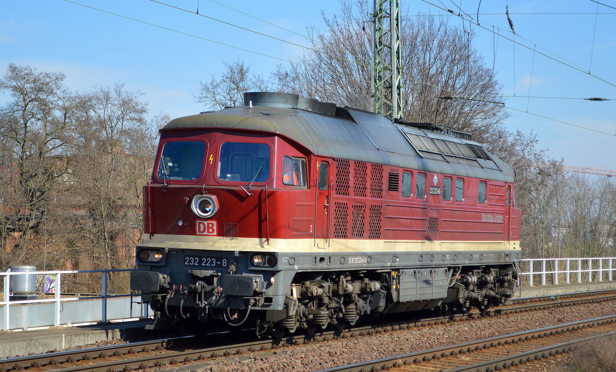 DB Bahnbau Gruppe mit  232 223-8  (NVR-Nummer:  92 801232 223-8 D-DB ) am 25.03.20 Magdeburg Neustadt.