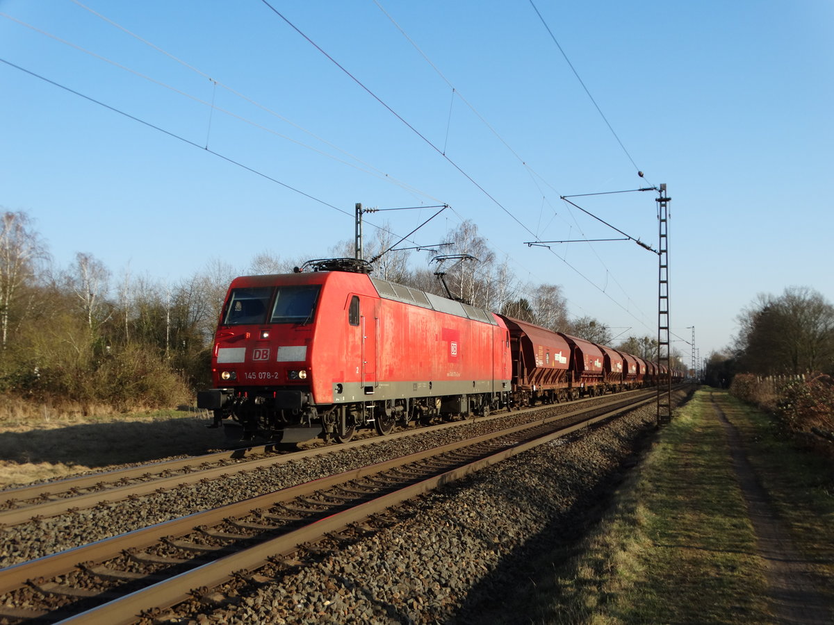 DB Cargo 145 078-2 mit Kaliwagen am 14.02.17 bei Hanau West