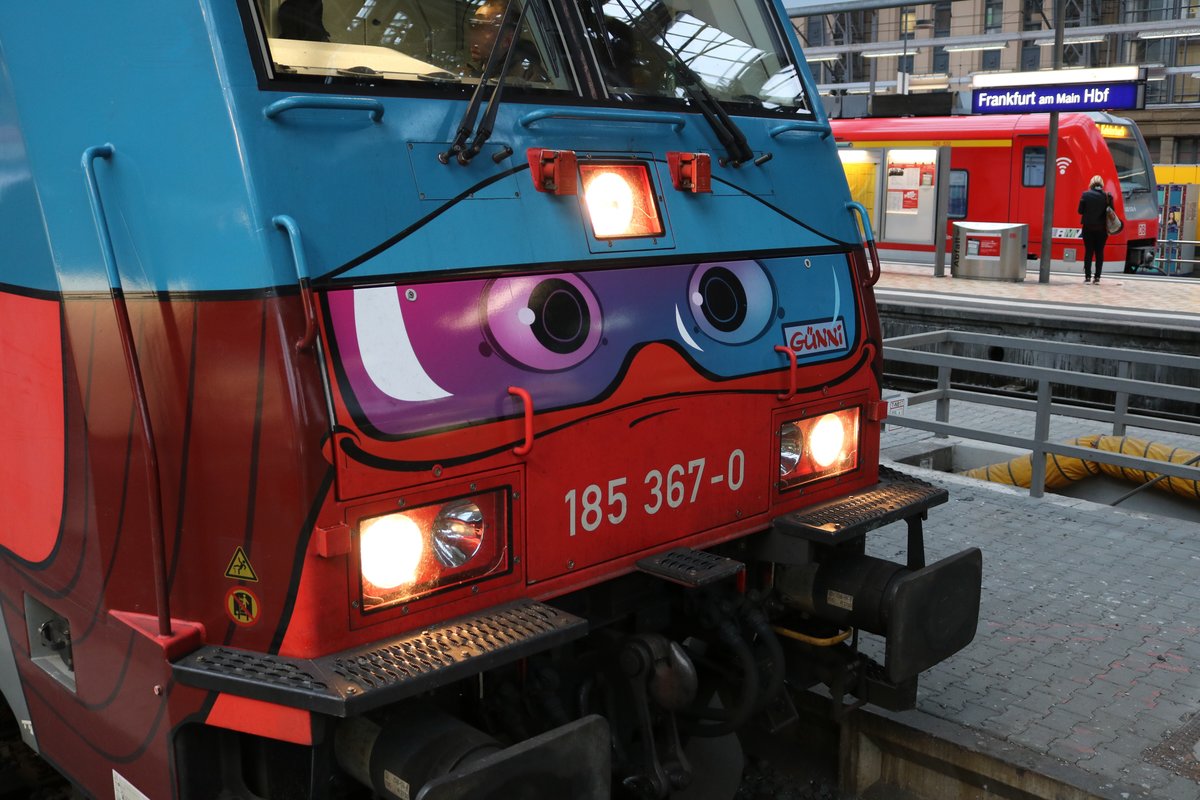 DB Cargo 185 367-0 GÜNNI Güterzug am 23.10.19 in Frankfurt am Main Hbf 