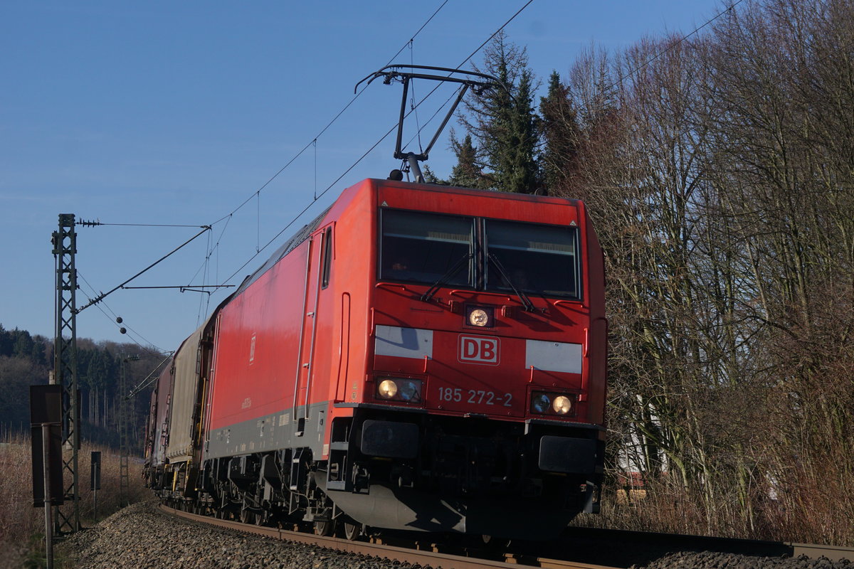 DB Cargo 187 130 (91 80 6187 130-0 D-DB) fährt am 14.02.2018 aus Osnabrück kommend nach Bremen.